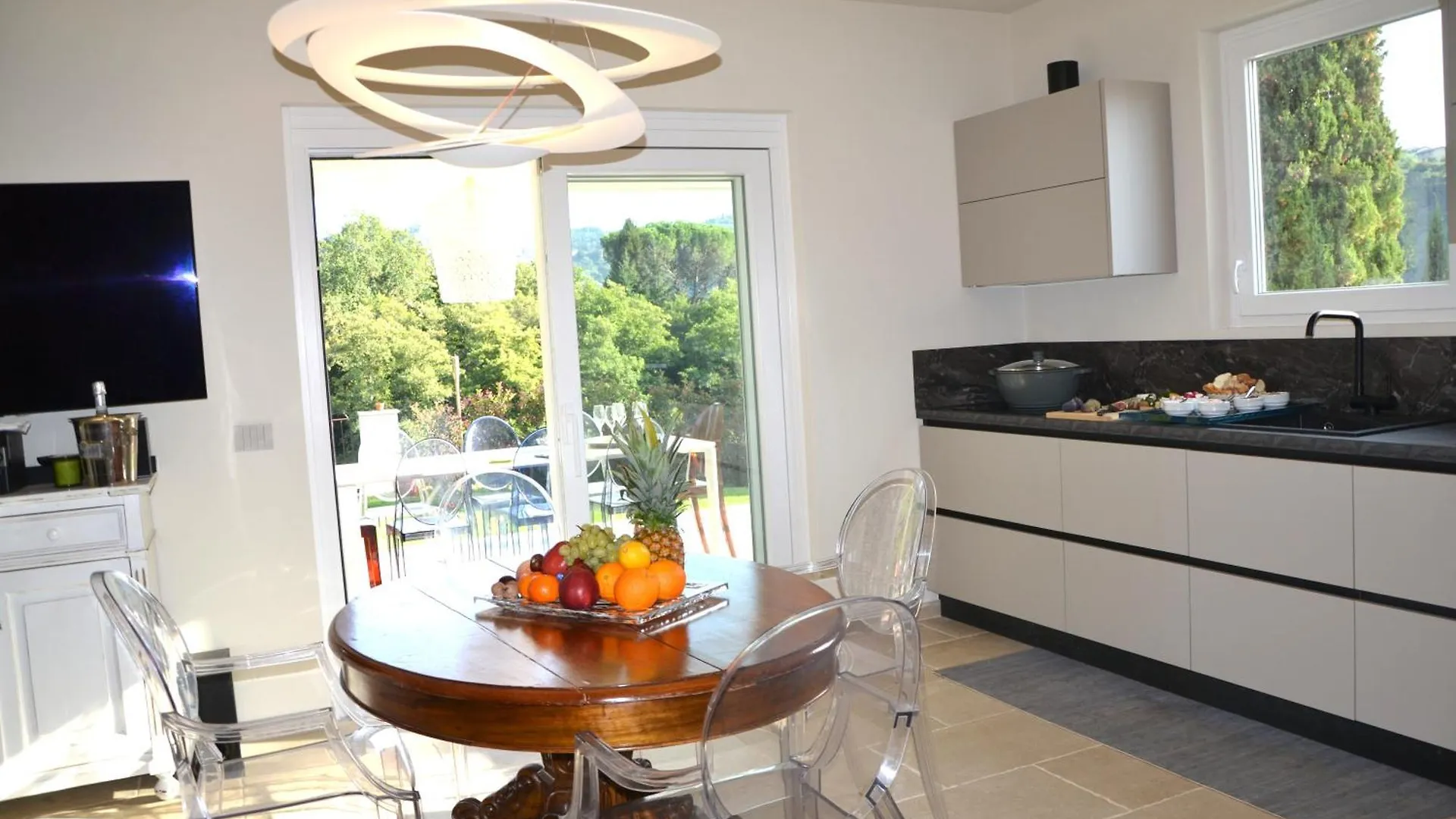 קמאיורה Villa Costa Medea איטליה