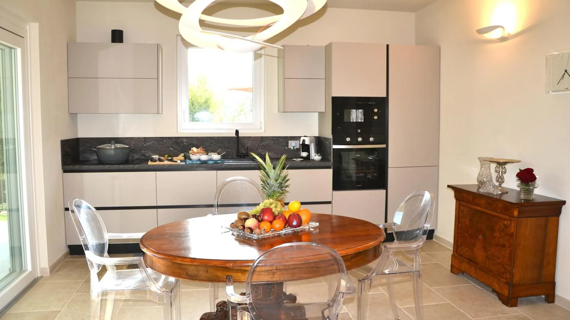 קמאיורה Villa Costa Medea